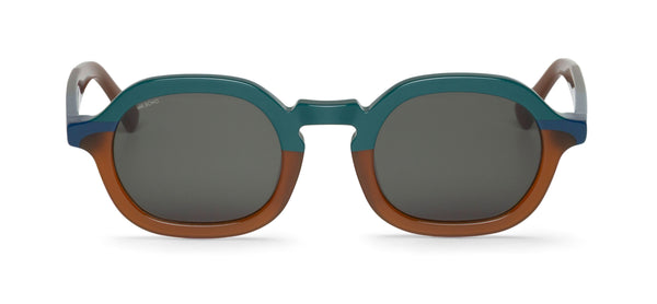 CLUB -  EL PATIO WITH CLASSICAL LENSES